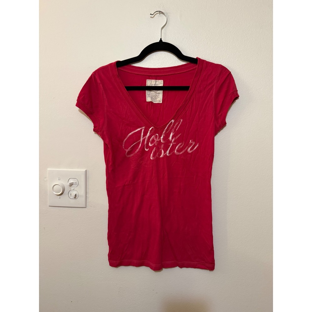 Hollister Vintage Y2K Graphic V Neck Pink Tee Size L